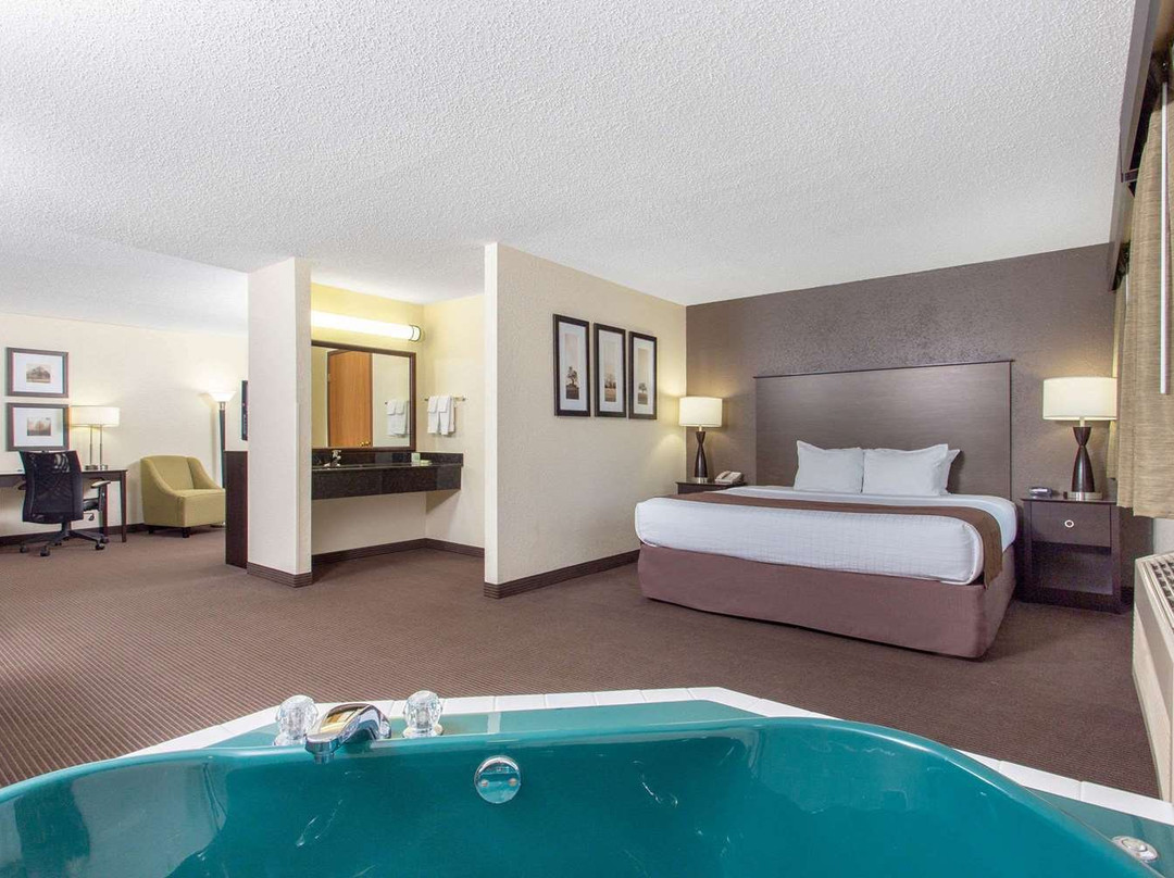 AmericInn by Wyndham Rhinelander主图