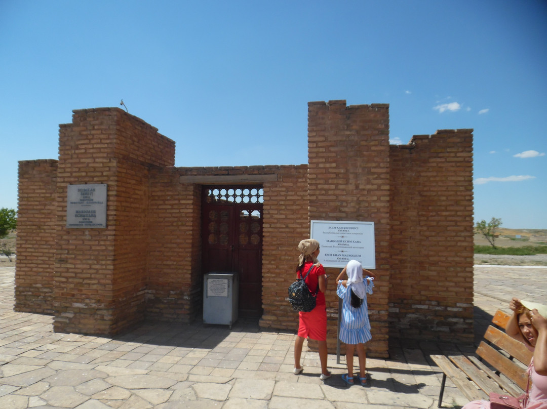 Esim Khan Mausoleum-Turkistan必去景点