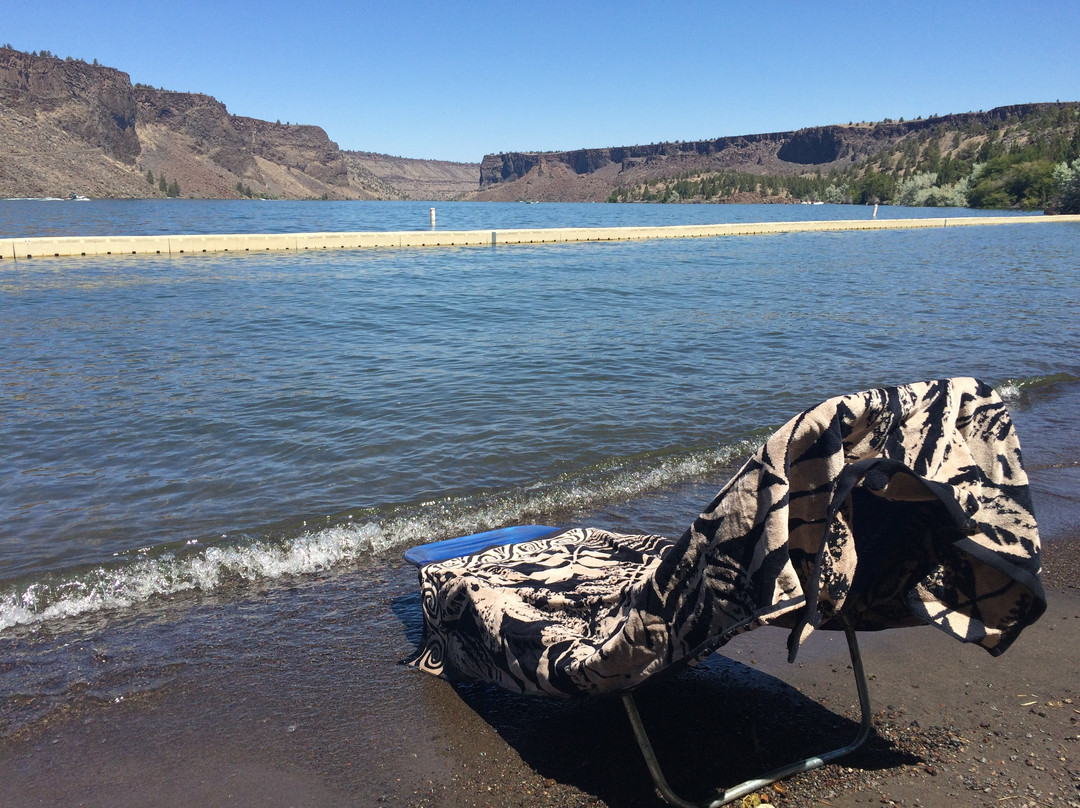 Lake Billy Chinook景点图片