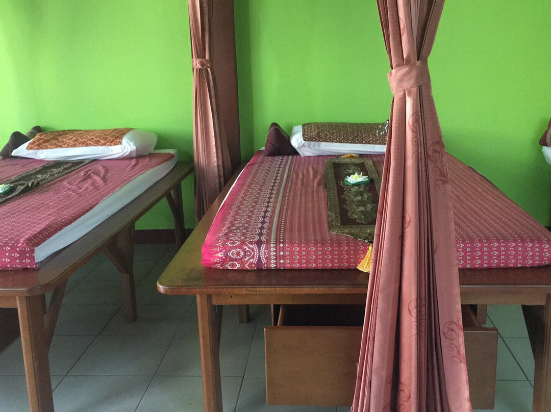 Body Kneads Thai Massage景点图片