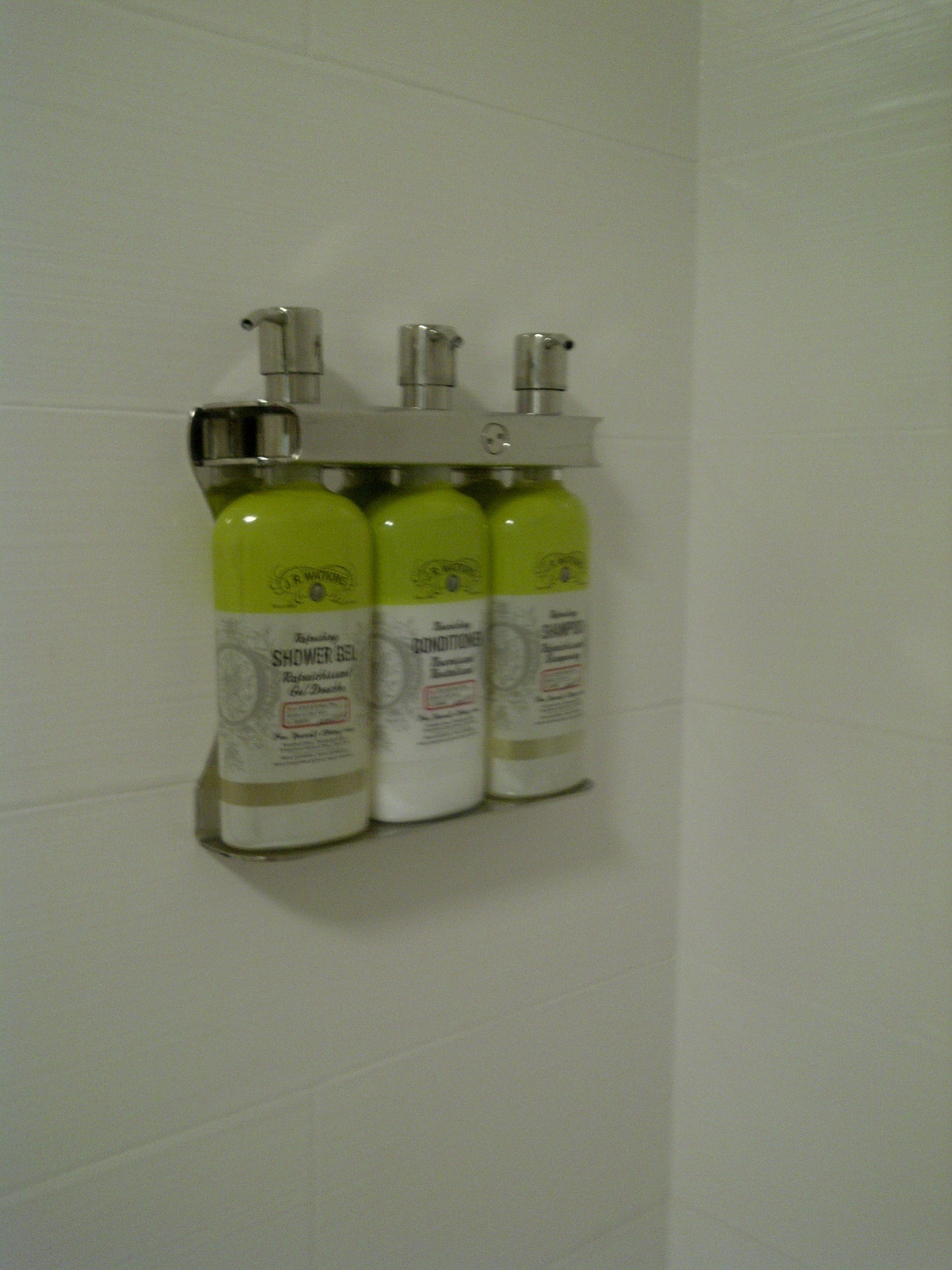 Holiday Inn Express & Suites North Brunswick By IHG-浴室