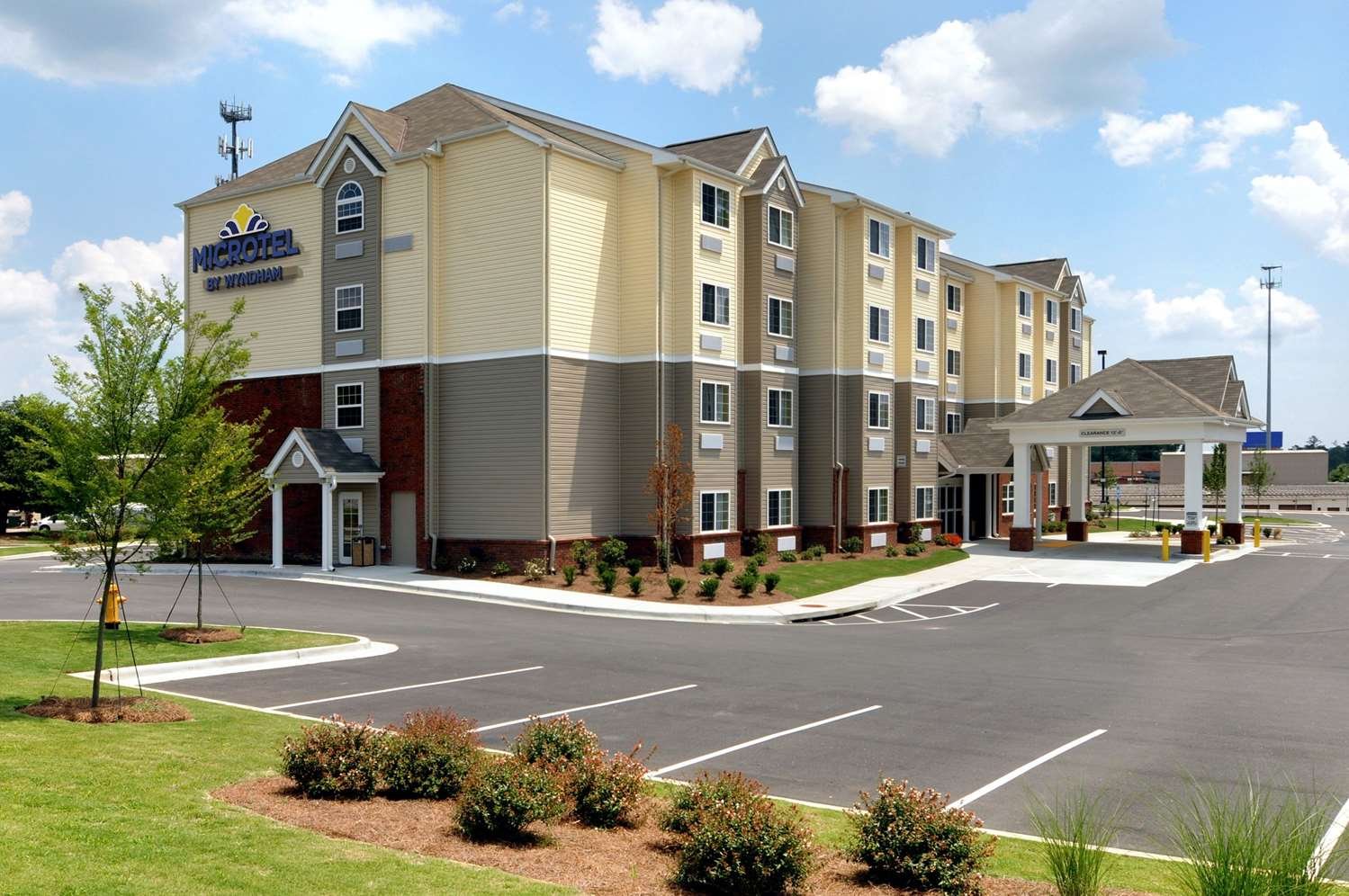Microtel Inn & Suites by Wyndham Columbus/Near Fort Moore-官方