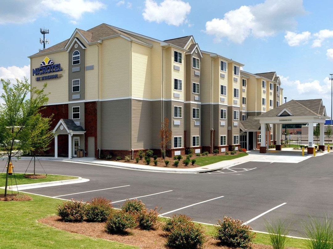 Microtel Inn & Suites by Wyndham Columbus/Near Fort Moore主图