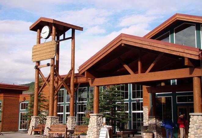 麦金利木屋度假村主图