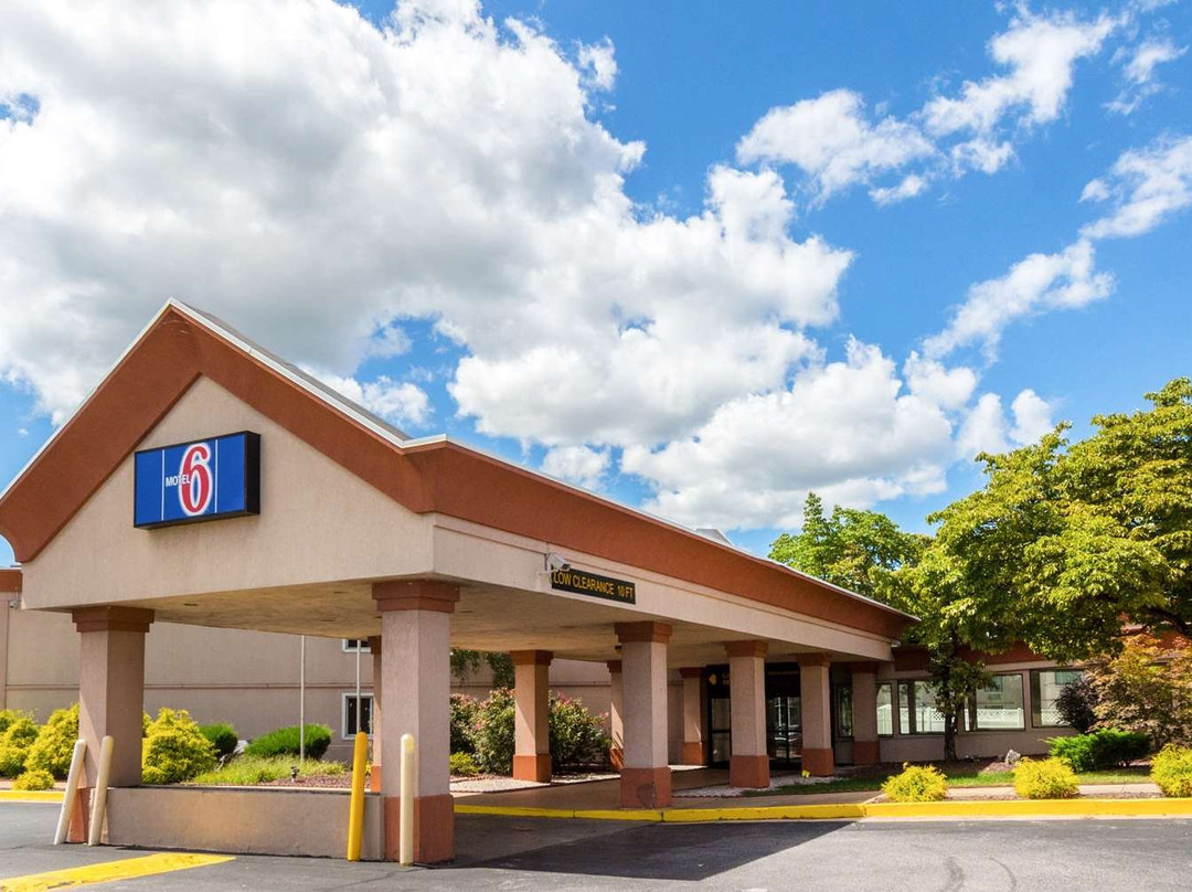 Econo Lodge Inn & Suites主图