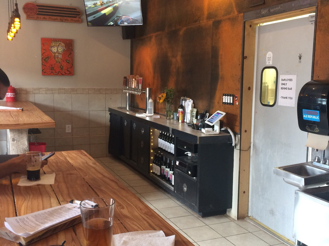 Cedar Crest餐馆和美食-Ale Republic