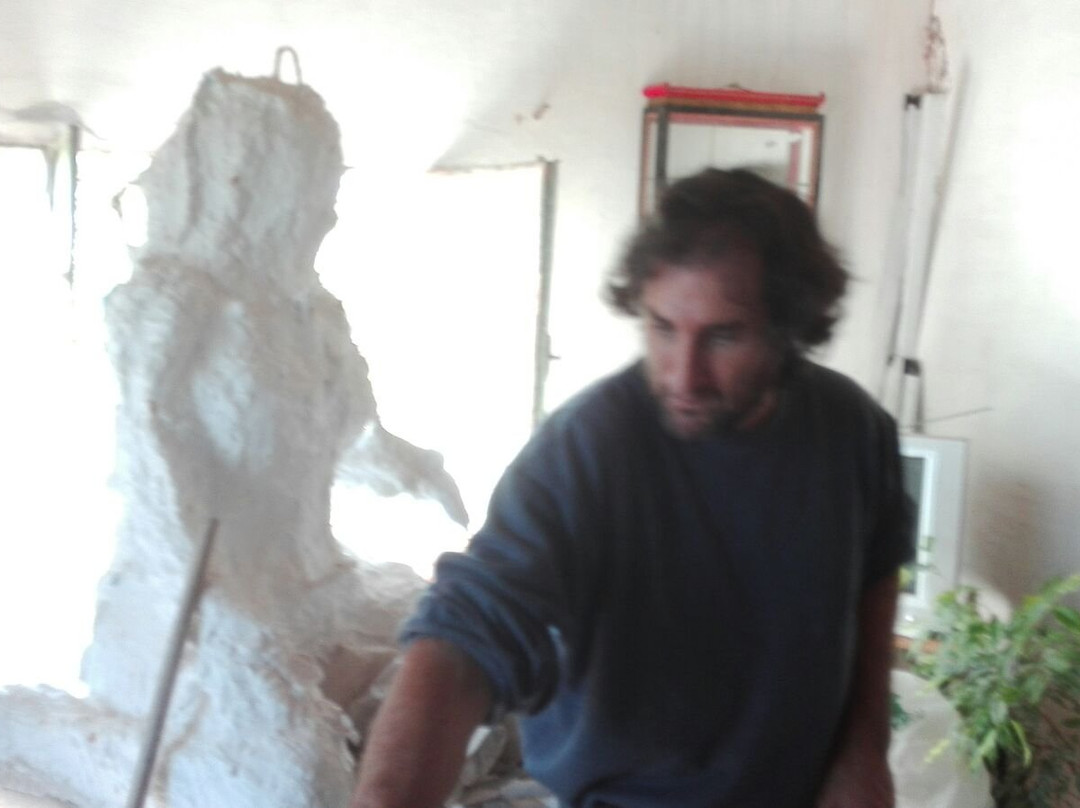 Parque de Esculturas Velarde Gil-Carmelo必去景点