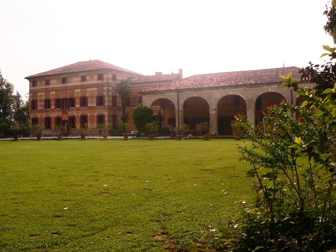 Villa Albuzio景点图片