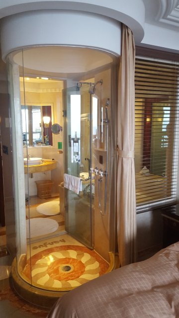 平湖白金汉爵大酒店-浴室