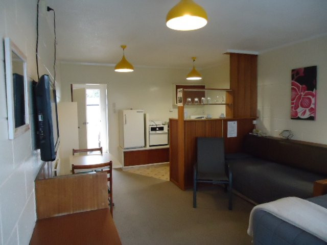 The Racecourse Motel主图