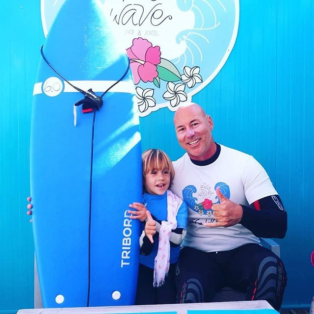 Big Wave Surf School景点图片