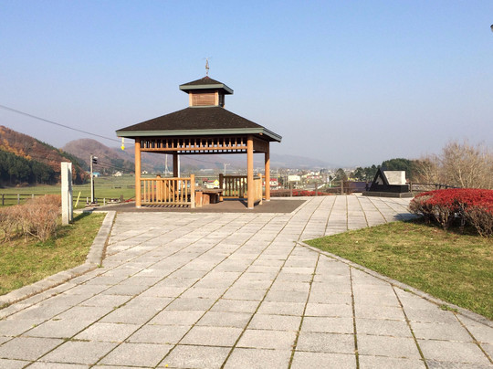 Thoroughbred Gina Parking Park-新冠町必去景点