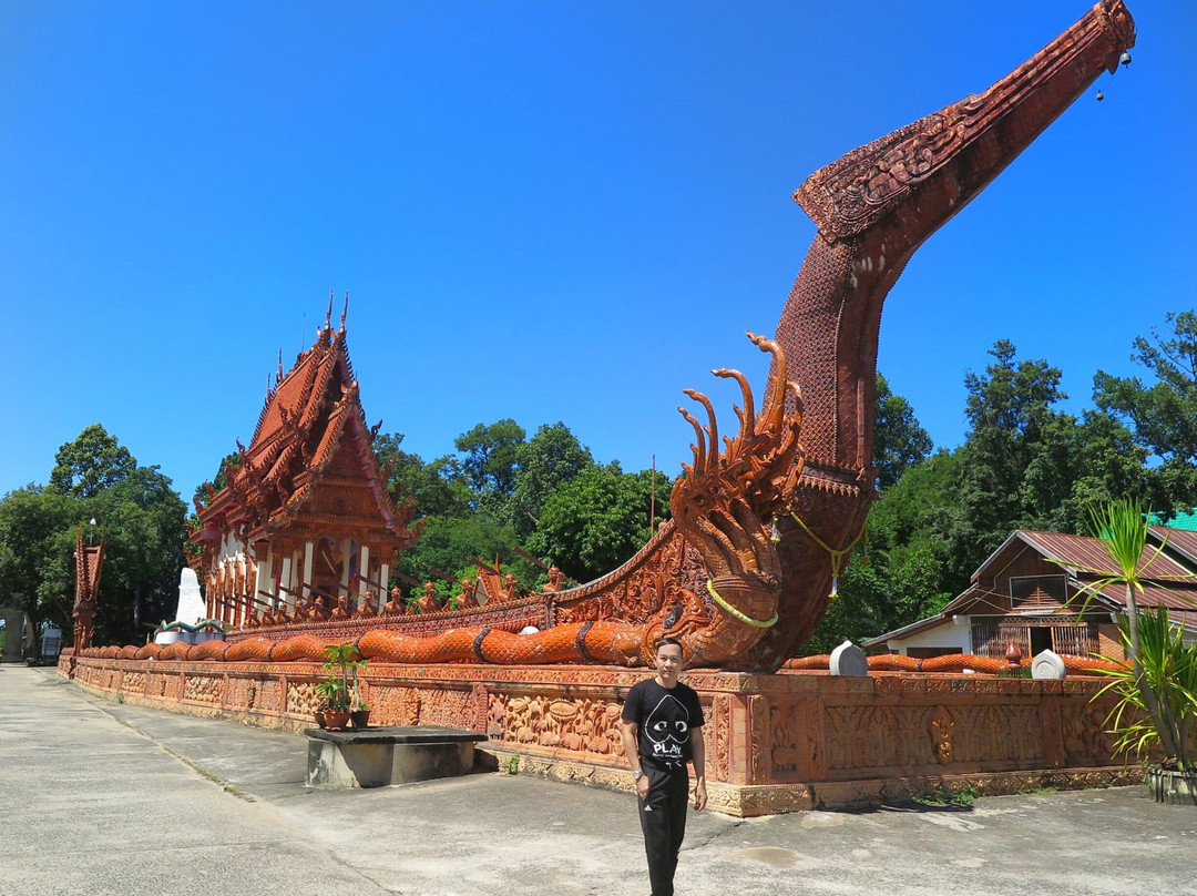 Wat Saprasansuk景点图片