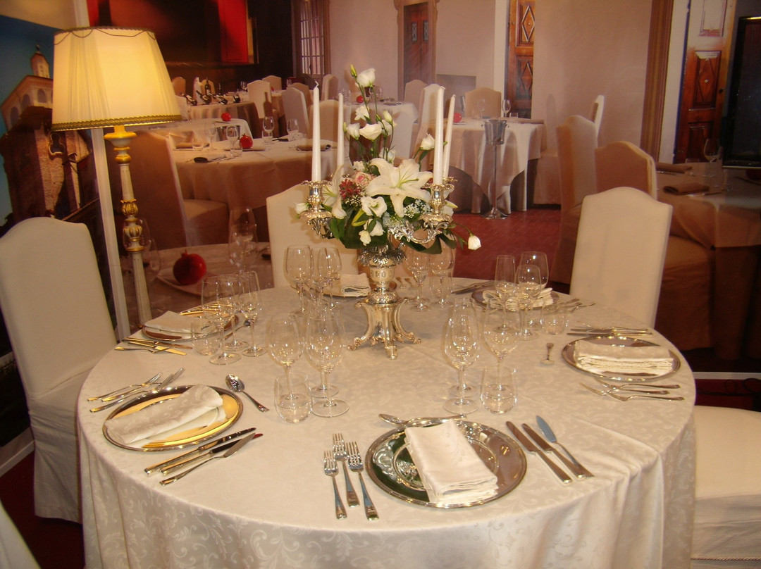 凯拉斯科餐馆和美食-Ristorante Il Teatro Monastero di Cherasco