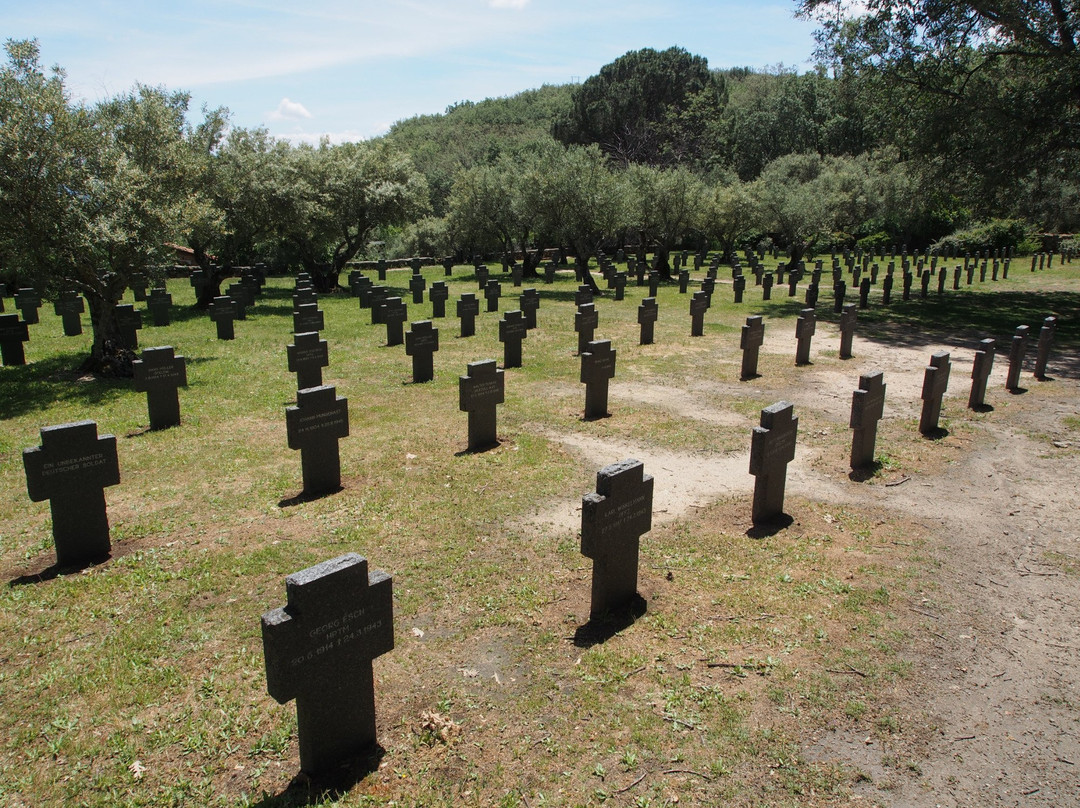 Soldatenfriedhof Cuacos de Yuste景点图片