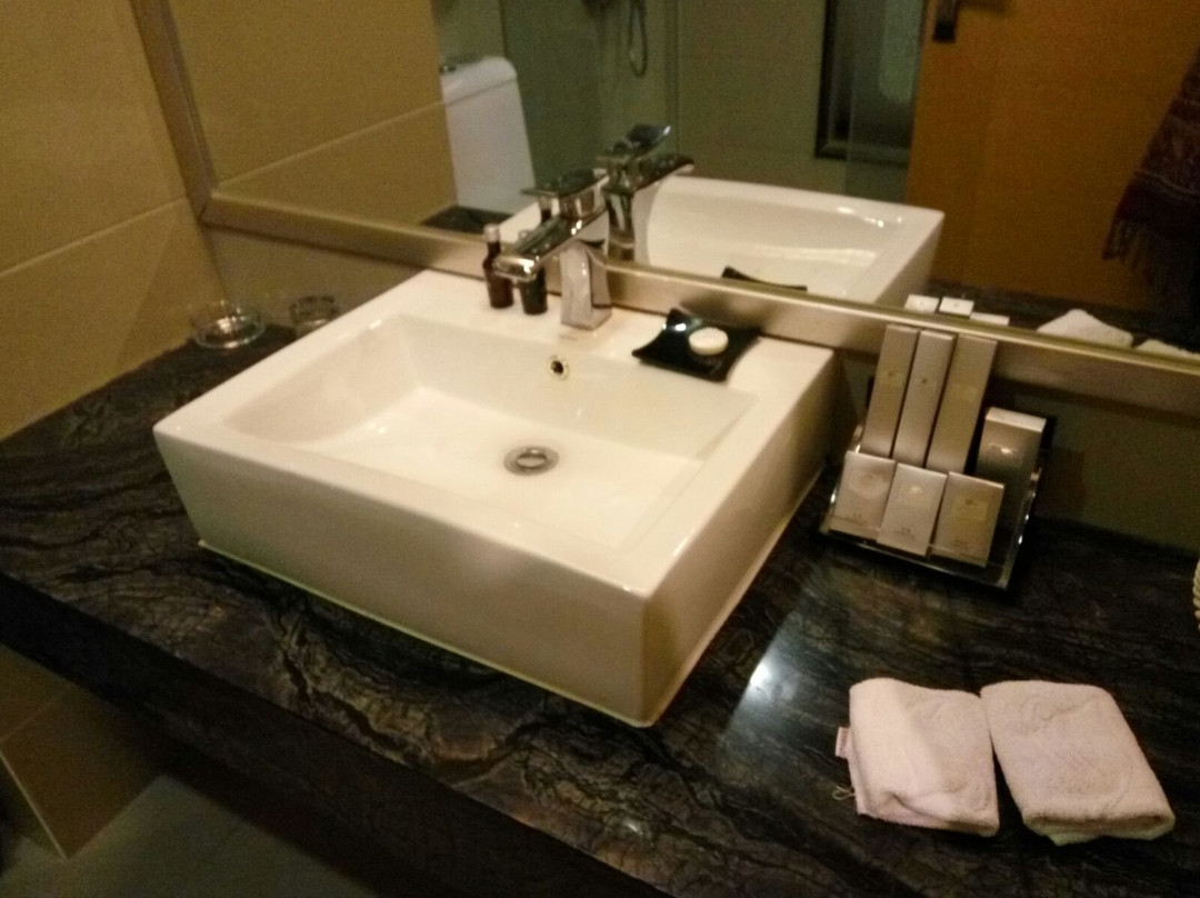 东关明珠大酒店主图