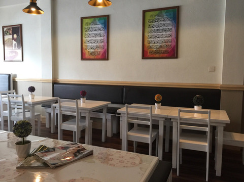 New Star Box Cafe & Grill主图