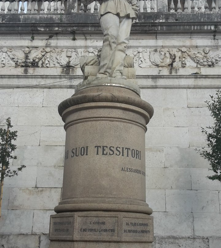 Monumento al Tessitore-斯基奥必去景点