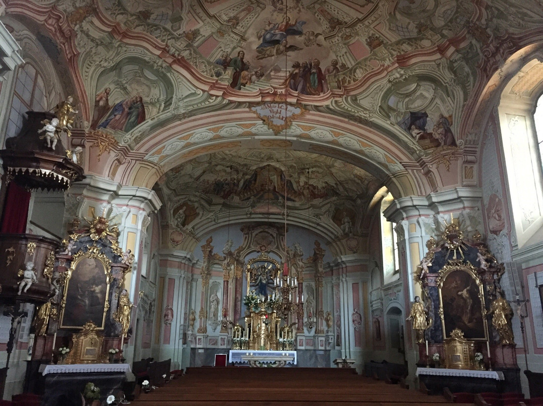 Kath. Filialkirche Mariae Himmelfahrt am Frauenberg und Friedhof-Leibnitz必去景点