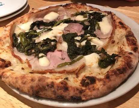 ピッツェリア エ トラットリア アダッキオ