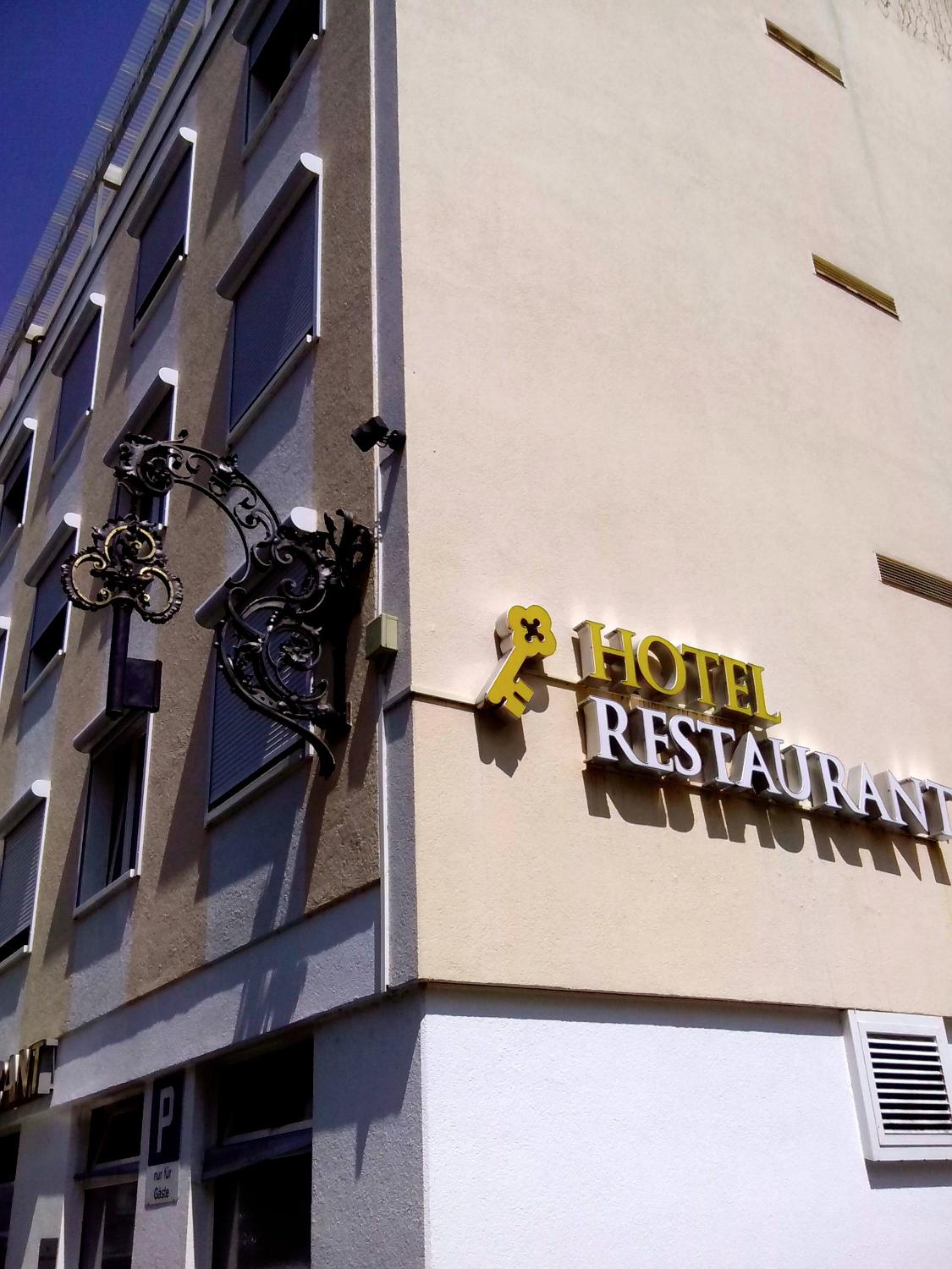 Hotel Schlussel Binningen-浴室