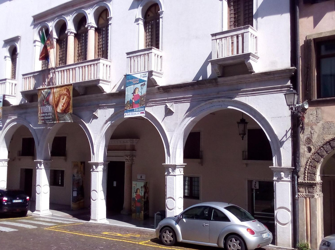 Palazzo Sarcinelli-科内利亚诺必去景点