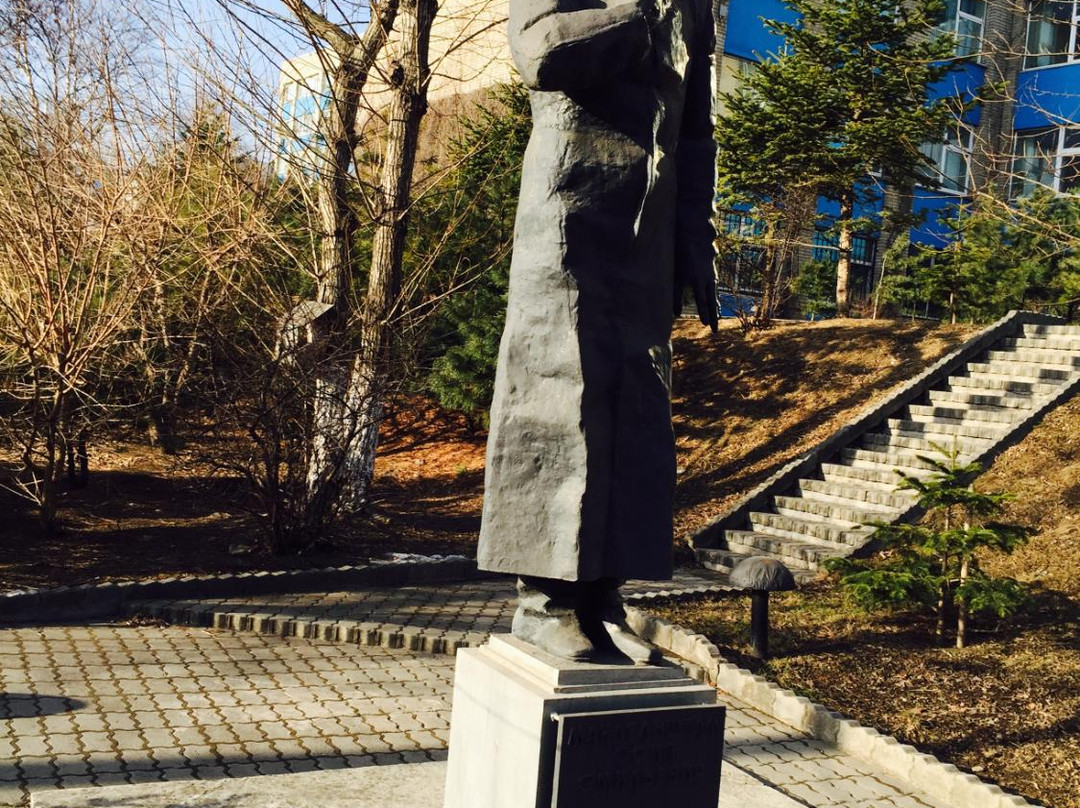 Monument to Osip Mandelstam-海参崴必去景点