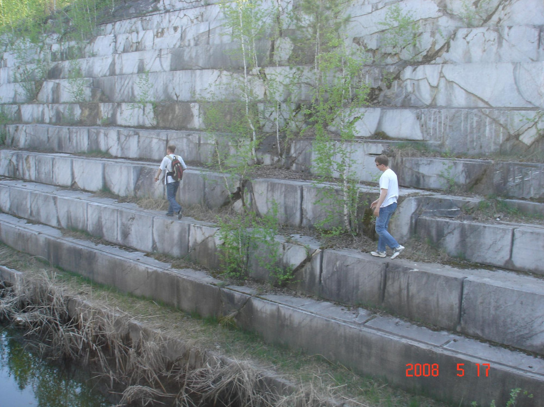 Iskitim旅游景点-Abandoned Marble Quarry