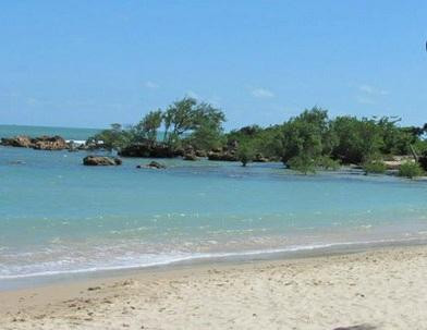 Ponta do Garcez Beach景点图片