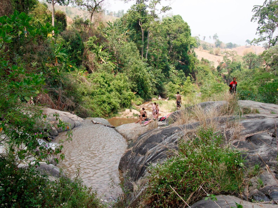 Mor Paeng Waterfall-拜县必去景点