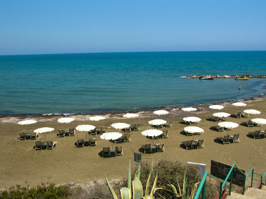 Faros Beach-Pervolia必去景点