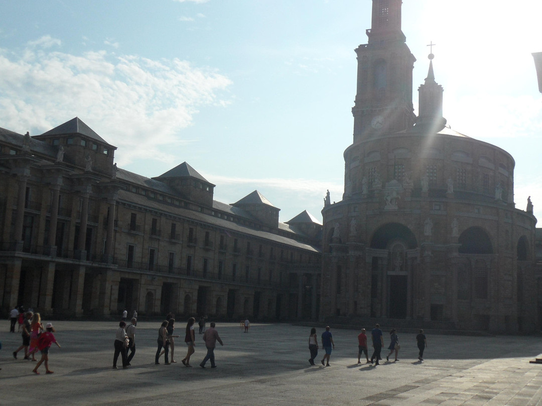 Laboral Ciudad de la Cultura-希洪必去景点