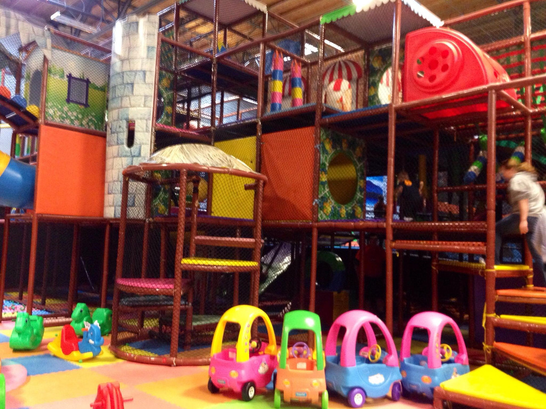 Elevated Sportz Trampoline Park and Event Center-博塞尔必去景点