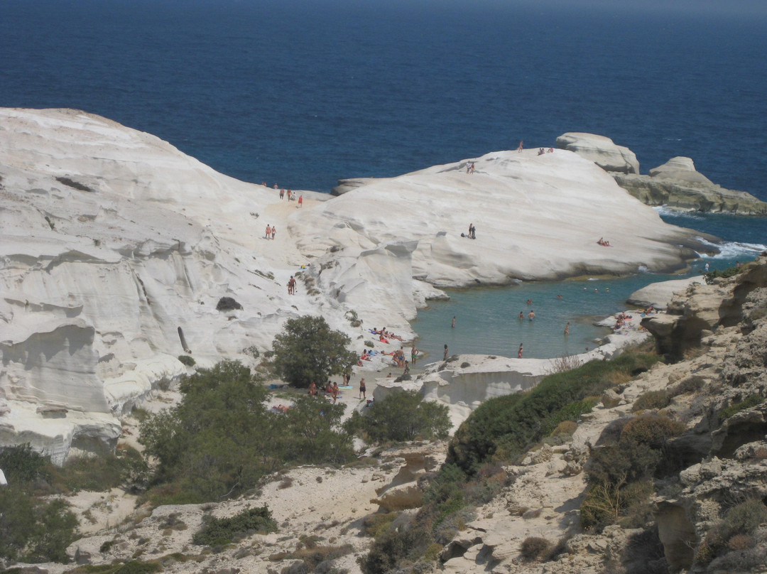 Sarakiniko Beach-米洛斯岛必去景点