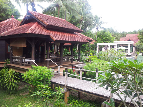 春蓬图斯塔度假村