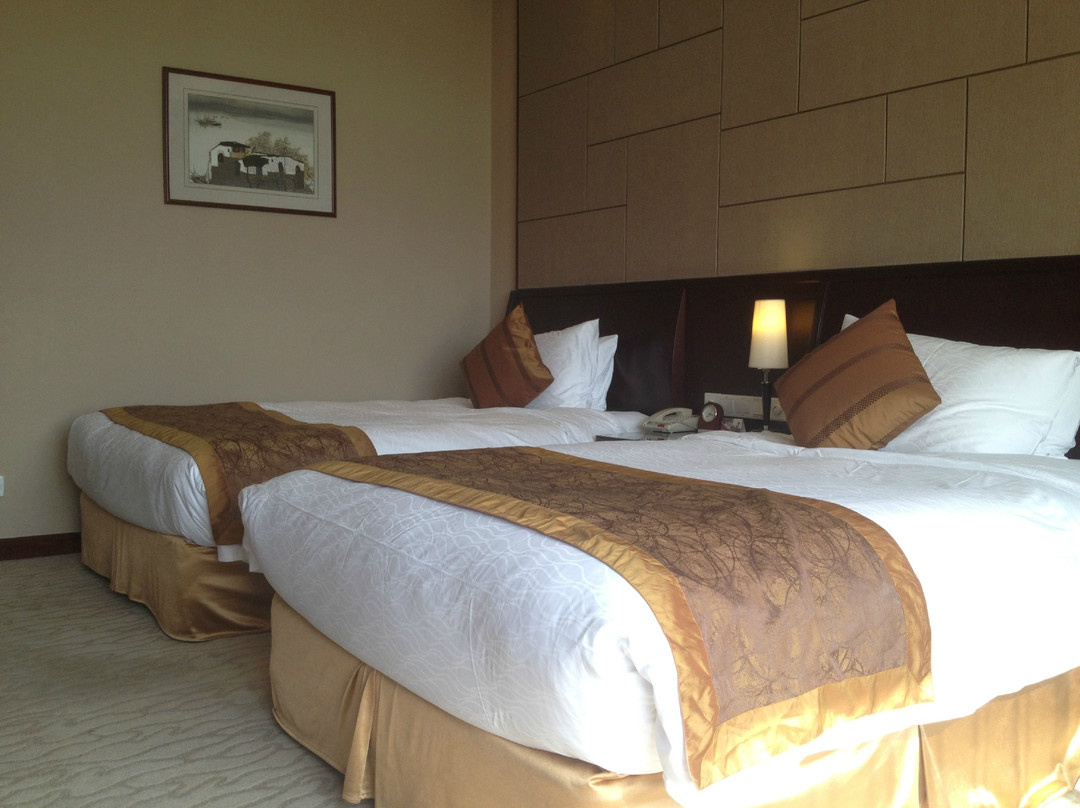 杭州世外桃源皇冠假日酒店主图