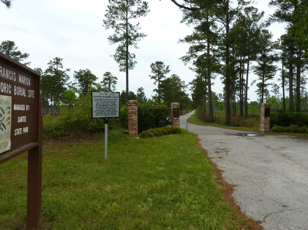 Francis Marion gravesite景点图片