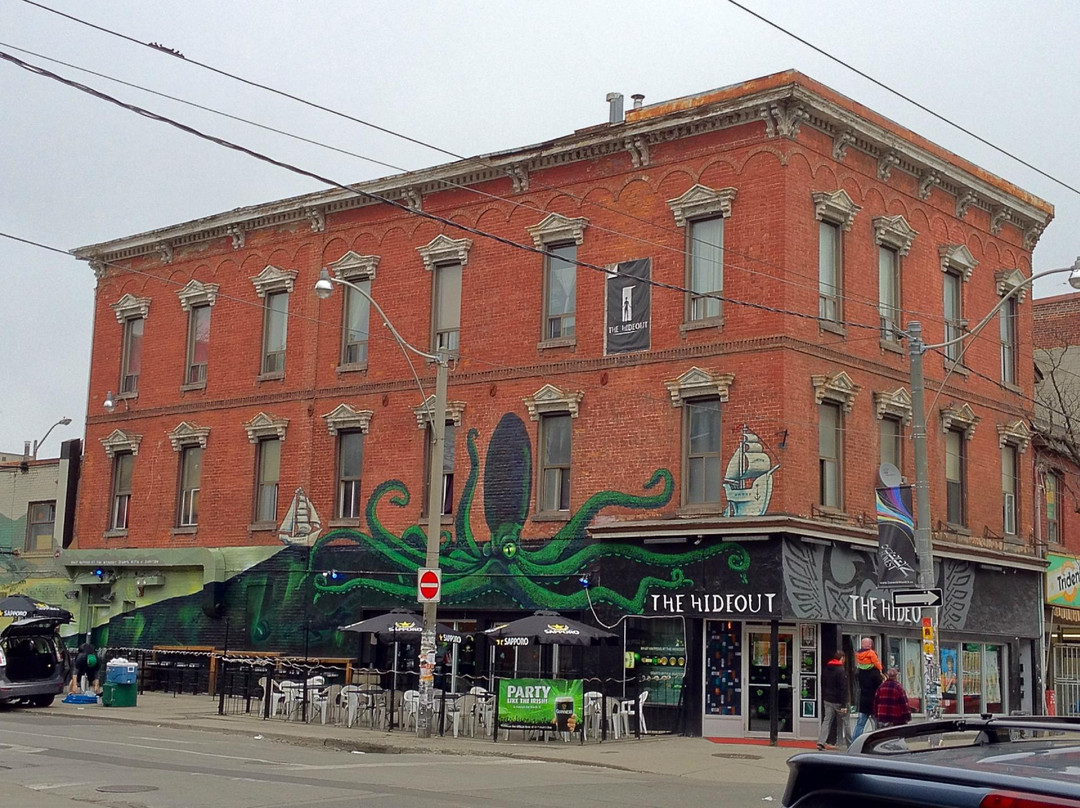 皇后街-多伦多必去景点