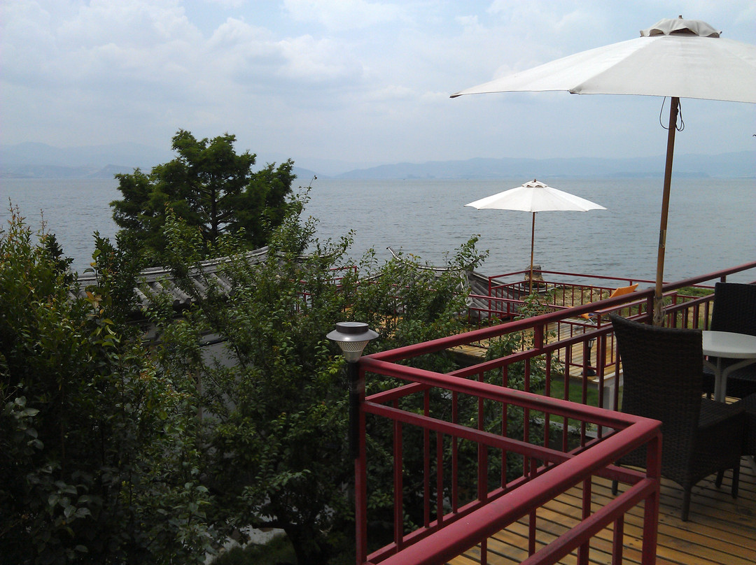 大理憨居客栈主图