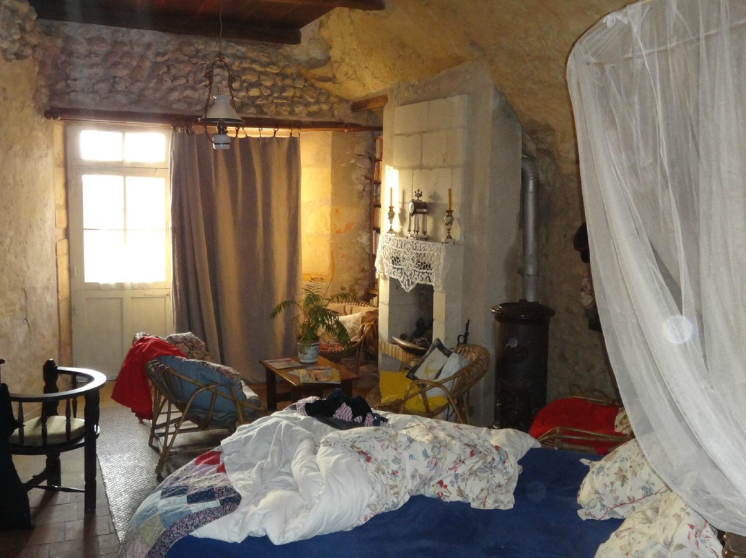 B&B Cave主图