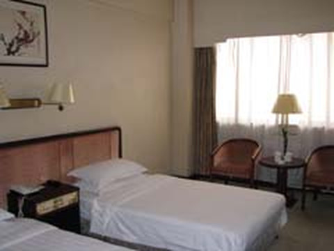 郑州杜康大酒店（中原万达五一公园地铁站店）主图