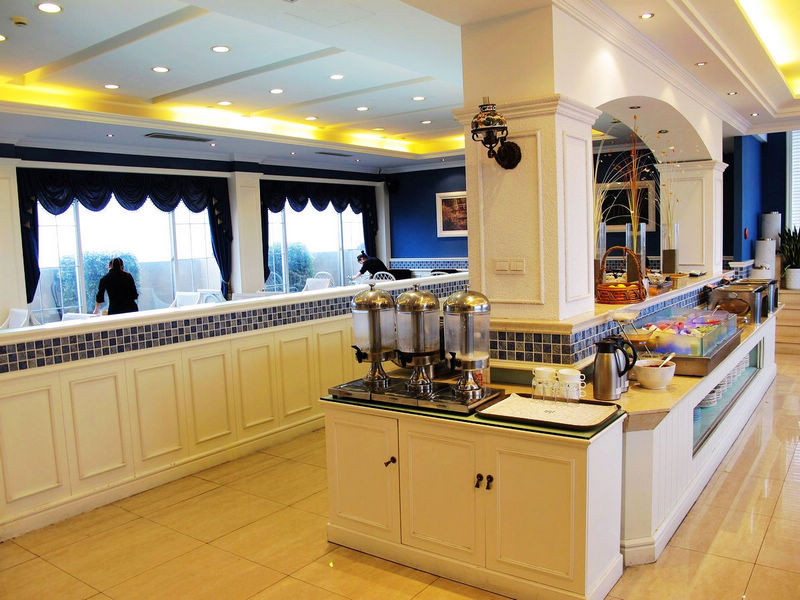 君亭湖滨酒店主图