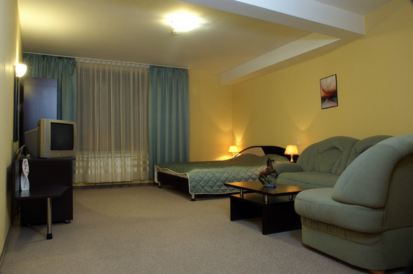 卢克索大楼酒店主图