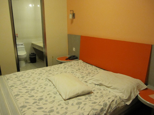 莫泰酒店-上海虹口足球场赤峰路地铁站店主图