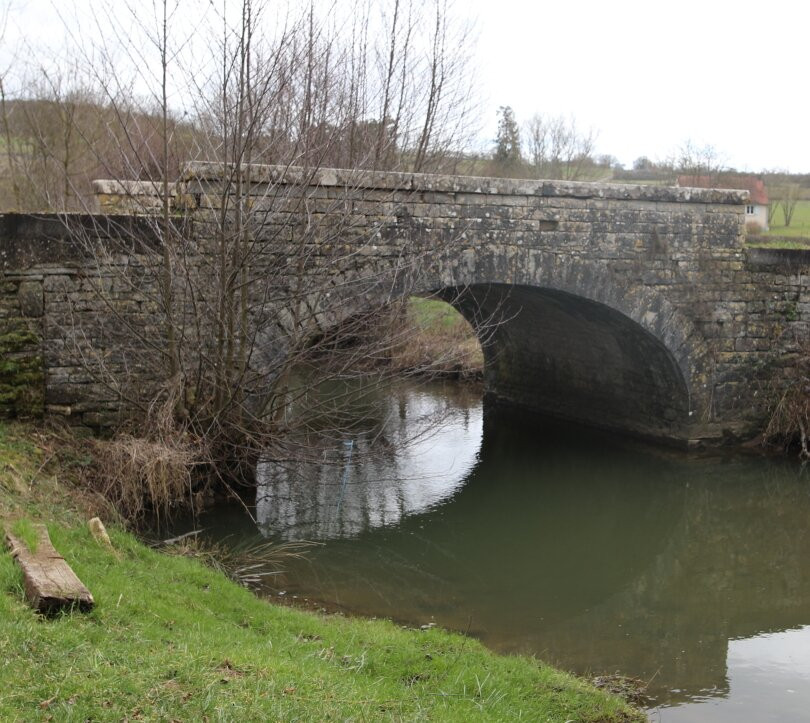 Les ponts de Savianges景点图片