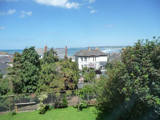 Brockenhurst Bed and Breakfast-泳池