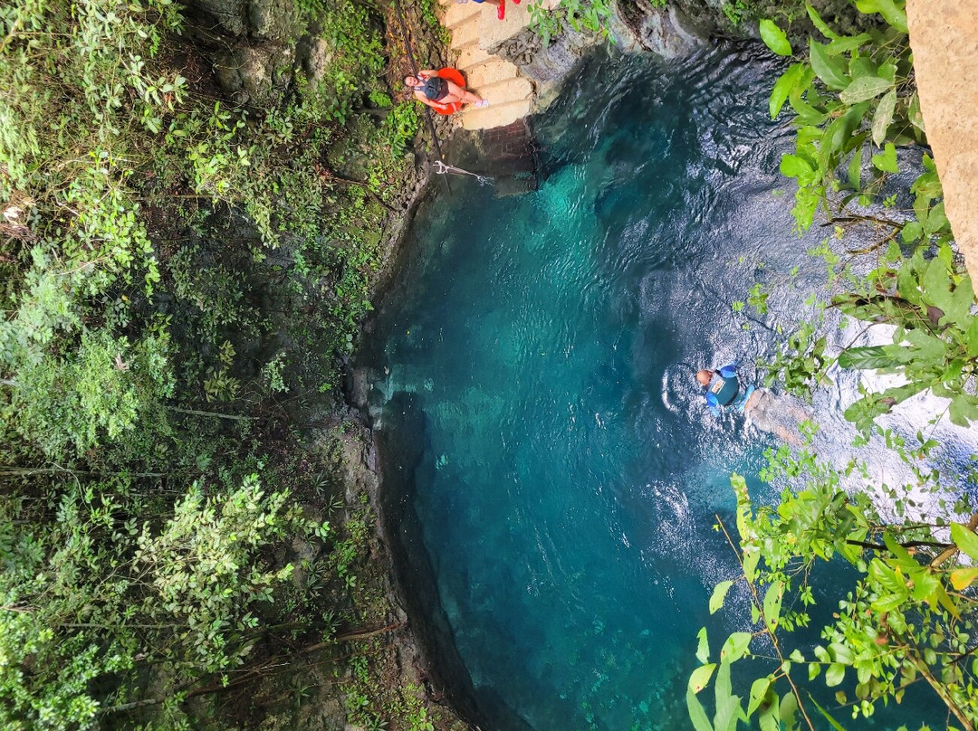 Cenotes Kin-Ha景点图片