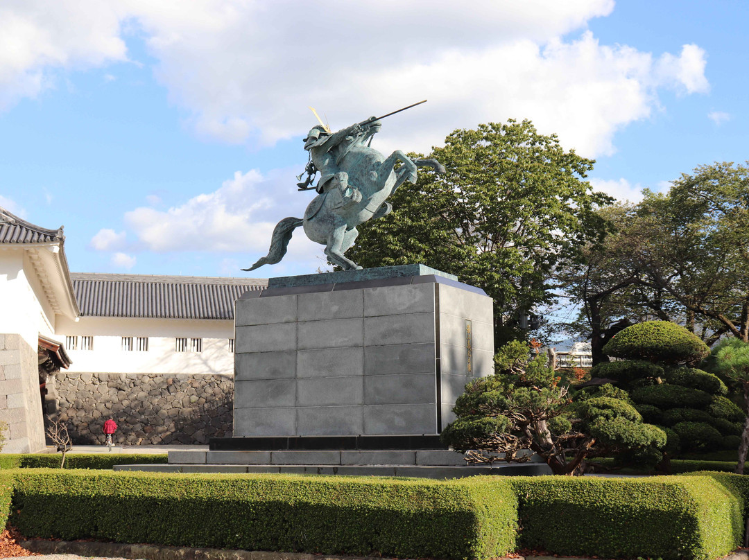 Mogami Yoshiaki Horse-riding Statue景点图片