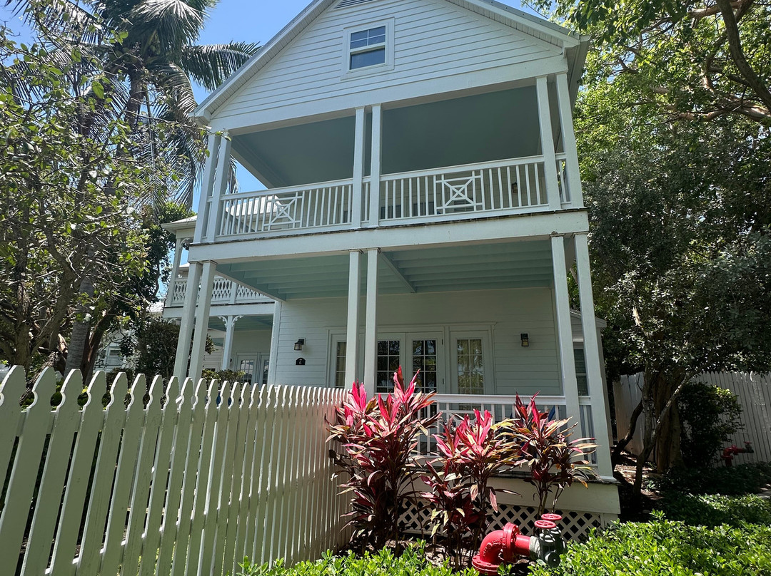 Tranquility Bay 海滩度假酒店主图