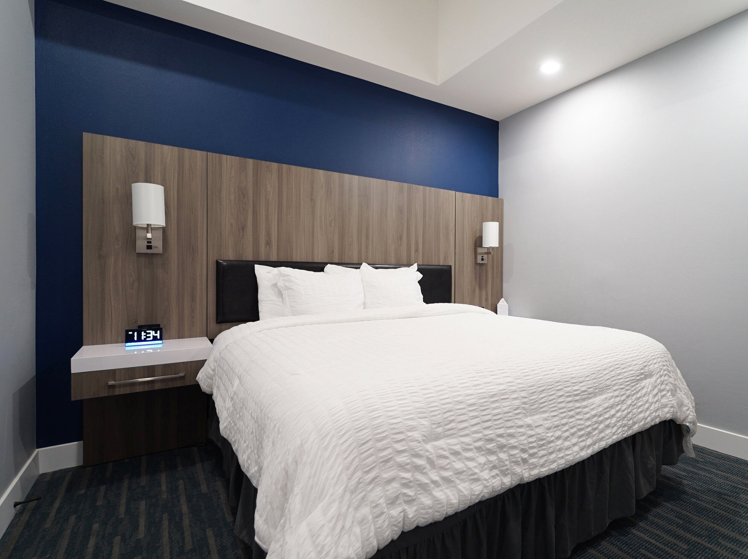 BayVue Hotel, Resort & Suites-客卧